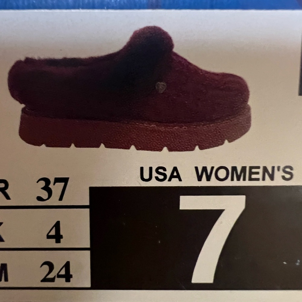 Skechers Women’s' BOBS Furry Slippers - Burgundy - Picture 6 of 6